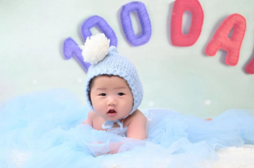 包生男孩正规公司宝宝脸上起红疹子